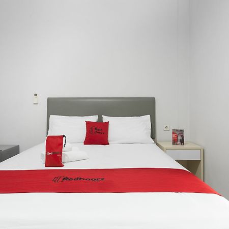Reddoorz Plus Near Cilandak Town Square 2 Jakarta Exterior foto