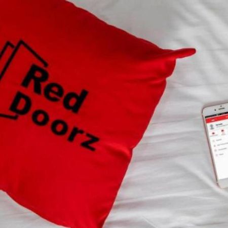 Reddoorz Plus Near Cilandak Town Square 2 Jakarta Exterior foto