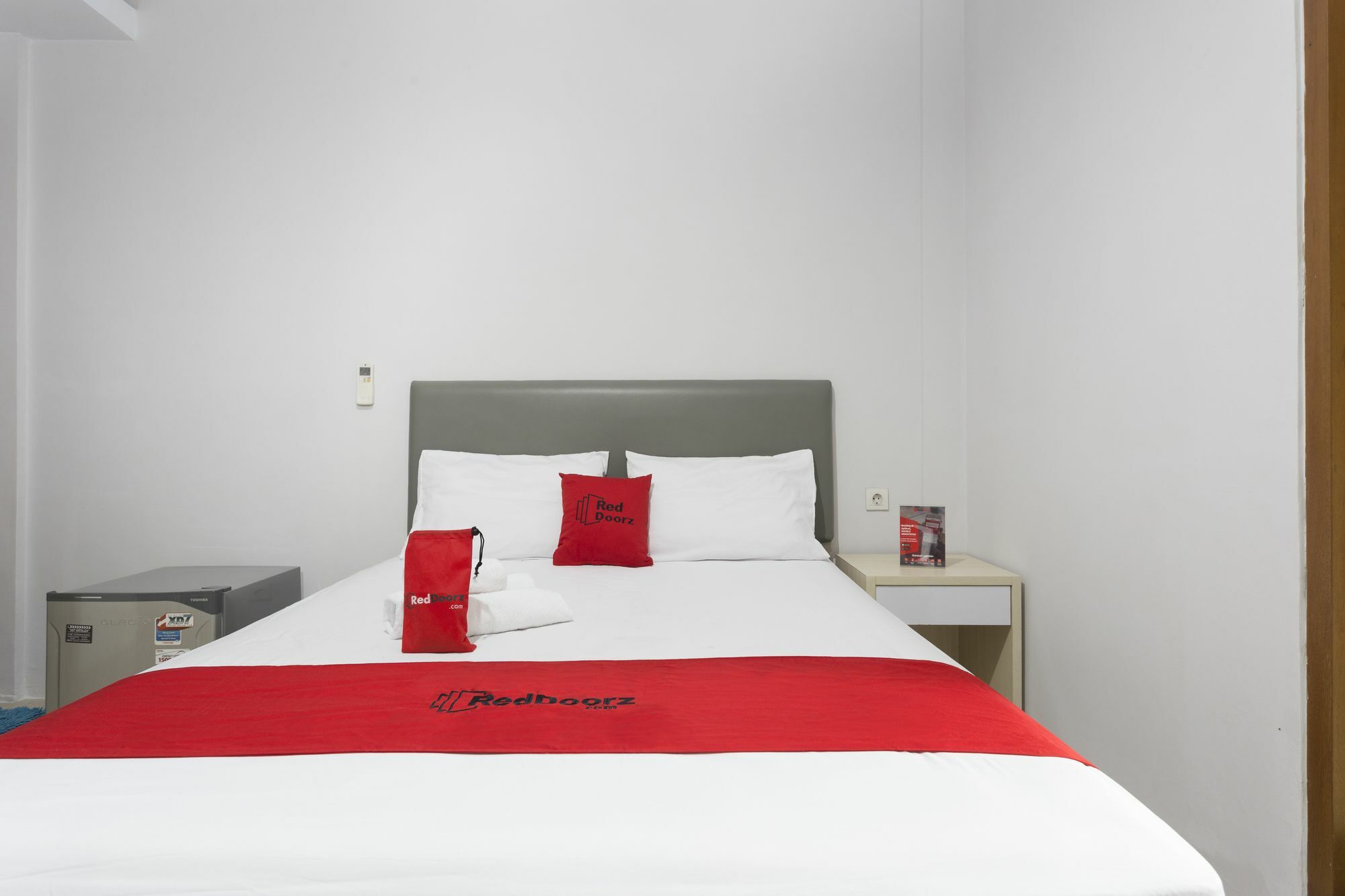Reddoorz Plus Near Cilandak Town Square 2 Jakarta Exterior foto